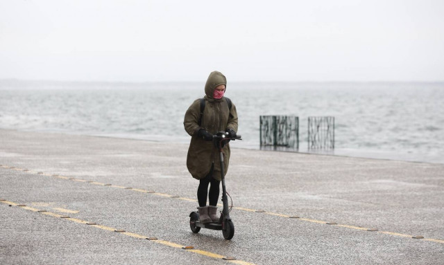 Καιρός - Έκτακτο δελτίο ΕΜΥ: Ποιες περιοχές θα σαρώσουν ισχυρές καταιγίδες τις επόμενες ώρες