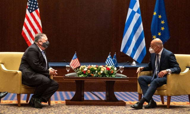 Ο Πομπέο στην Ελλάδα: Συναντήθηκε με Δένδια, δήλωσε ενθουσιασμένος για την επίσκεψη