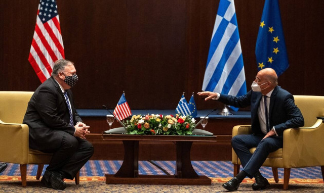 Η τεράστια πομπή του… Πομπέο στη Θεσσαλονίκη (video)