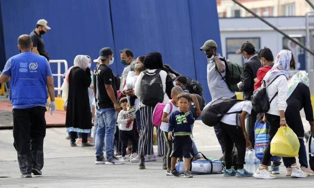 Στο Λαύριο σήμερα το Blue Star Chios με πάνω από 700 αιτούντες άσυλο