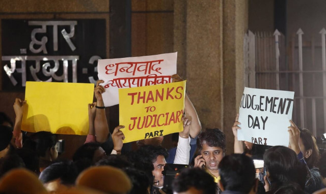 Οργή στην Ινδία: Θύμα βιασμού πέθανε εβδομάδες μετά την επίθεση - Διαδηλώσεις έξω από το νοσοκομείο