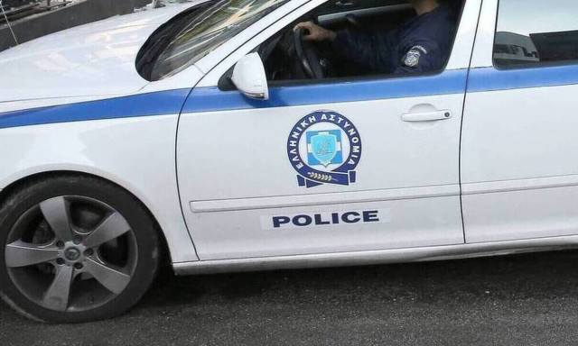 Θρίλερ στα Τρίκαλα: Βρέθηκε νεκρός άνδρας μέσα σε αυτοκίνητο