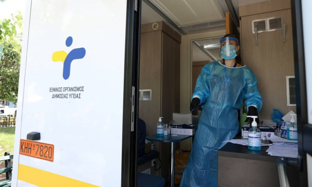 Κορονοϊός: «Μαύρος» Σεπτέμβριος με ρεκόρ κρουσμάτων στην Αττική