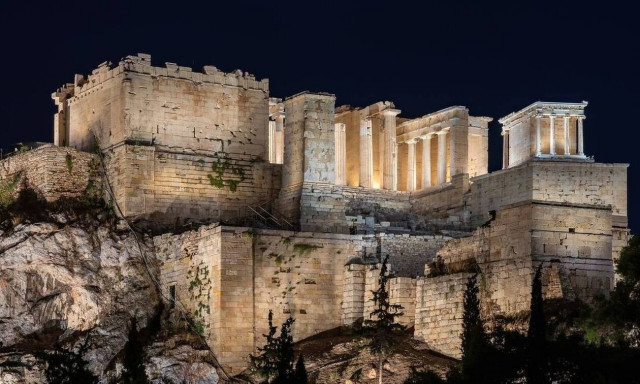 Μητσοτάκης: Το φως του 21ου αιώνα αγκαλιάζει την Ακρόπολη