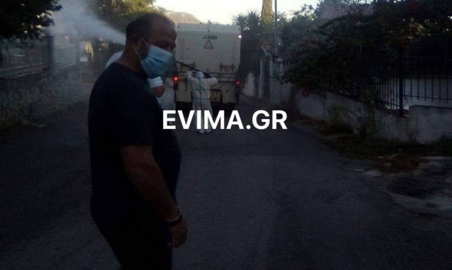 Κορονοϊός: Ξεκίνησαν οι απολυμάνσεις στους κεντρικούς δρόμους στα Λουκίσσια