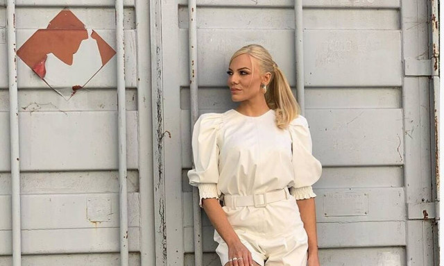 Άφωνοι οι τηλεθεατές: Δείτε πώς βγήκε «στον αέρα» η Μαλέσκου (pics)