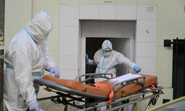 Κορονοϊός: Ανακοινώνονται νέα μέτρα για την Αττική - Μάσκες παντού, κλείνουν οι πλατείες