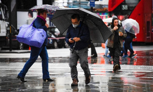 Κορονοϊός: «Έκρηξη» κρουσμάτων στην Βρετανία – 12.872 νέα κρούσματα σε 24 ώρες