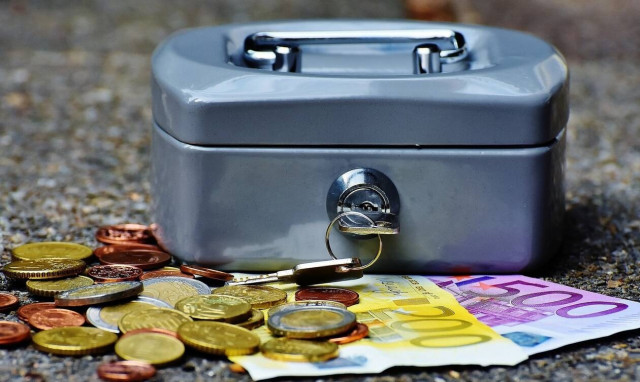 Αναδρομικά: Πώς θα φορολογηθούν, τι θα γίνει με τους κληρονόμους - Πότε θα πληρωθούν