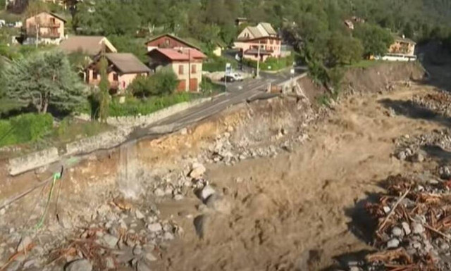 Καταιγίδα «Άλεξ»: Συγκλονίζουν οι εικόνες από τις πλημμύρες σε Γαλλία – Ιταλία