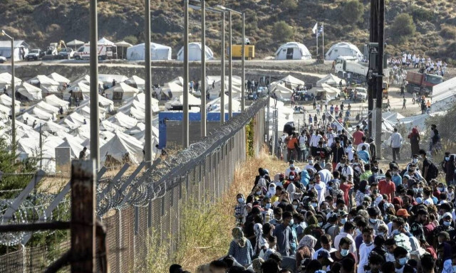 Τηλε-συνάντηση Μηταράκη με φορείς της Μυτιλήνης για τη μετανάστευση