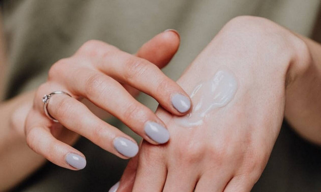 Βαζελίνη: 15 χρήσεις της που θα σας ξαφνιάσουν (vid)