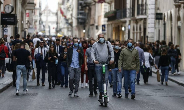 Κορονοϊός: Εφιάλτης δίχως τέλος για την ανθρωπότητα - 34,44 εκατ. τα κρούσματα σε όλο τον κόσμο