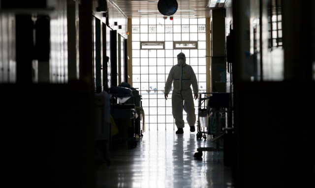 Κορονοϊός: Δύο θάνατοι σε Αθήνα και Αλεξανδρούπολη - Στους 408 οι νεκροί