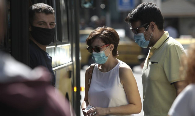 Κορονοϊός - Λινού: Λιγότεροι μαθητές στις τάξεις - Η μάσκα δεν προστατεύει στον συνωστισμό