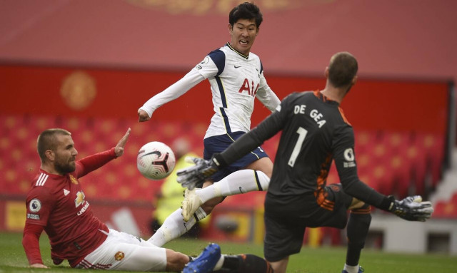 Στην Αγγλία βρέχει... γκολ! 