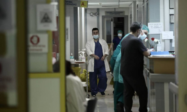 Κορονοϊός: Αγωνία σε Καρδίτσα και Ιωάννινα - 8 κρούσματα σε οίκο ευγηρίας