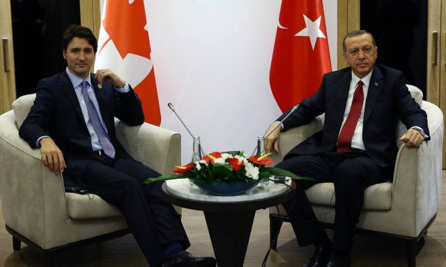 Καναδάς: Σταματά τις εξαγωγές όπλων στην Τουρκία - Καταγγελίες ότι δίνει όπλα στο Αζερμπαϊτζάν