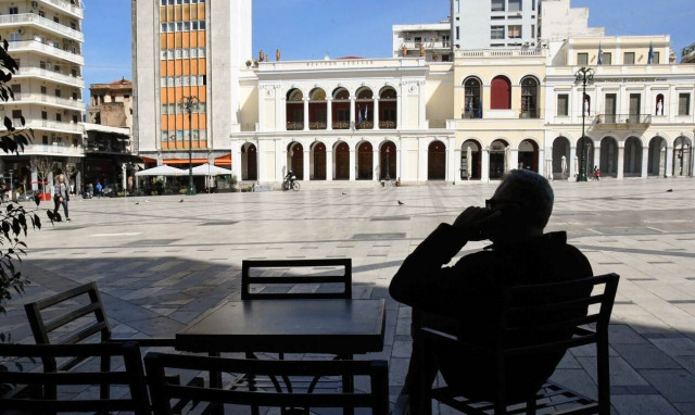 Κορονοϊός - Πάτρα: Μάσκες σε όλους τους εξωτερικούς χώρους