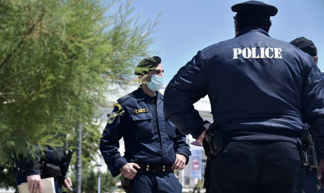 Κορονοϊός - Κέρκυρα: Τι λέει ο 40χρονος που συνελήφθη γιατί δεν φορούσε μάσκα