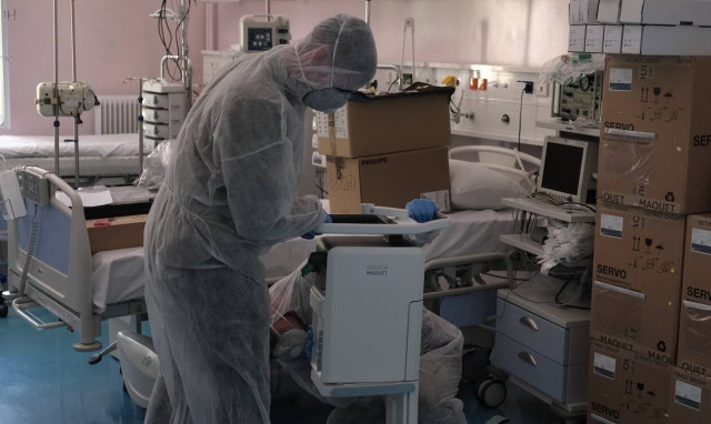 Κορονοϊός: Σε οριακή κατάσταση οι ΜΕΘ στην Αττική - Κατειλημμένες οι 2 στις 3 κλίνες 