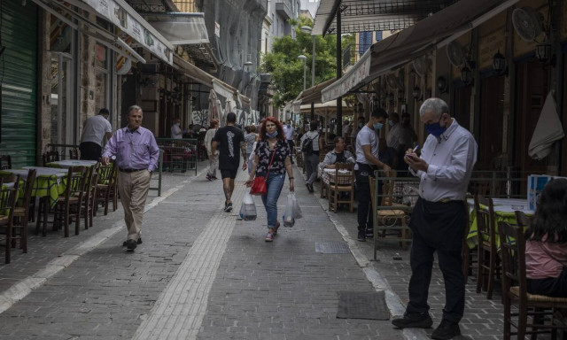 Κορονοϊός: Έρχεται δύσκολος χειμώνας - «Έκρηξη» κρουσμάτων φοβούνται οι ειδικοί