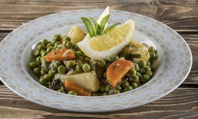 Συνταγή για αρακά λεμονάτο από τον Άκη Πετρετζίκη