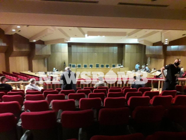 Δίκη Χρυσής Αυγής: Δείτε εικόνες από την αίθουσα του Εφετείου