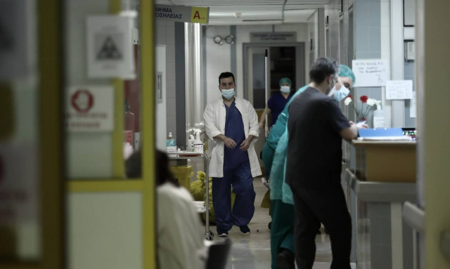 Κορονοϊός: Πέθανε 59χρονος στον «Ευαγγελισμό» - Στους 424 οι νεκροί