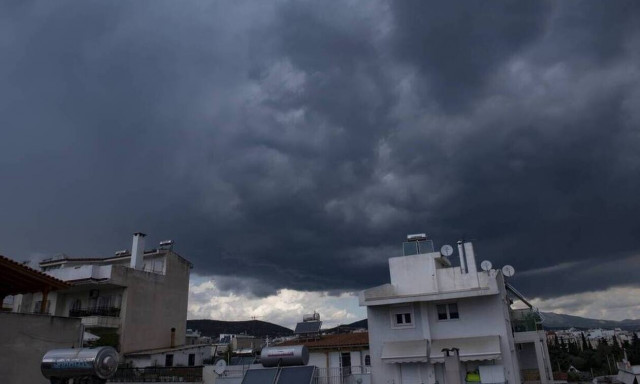 Καιρός: Προσοχή! Ψυχρό μέτωπο διασχίζει την Ελλάδα – Πού θα χτυπήσουν ισχυρά φαινόμενα