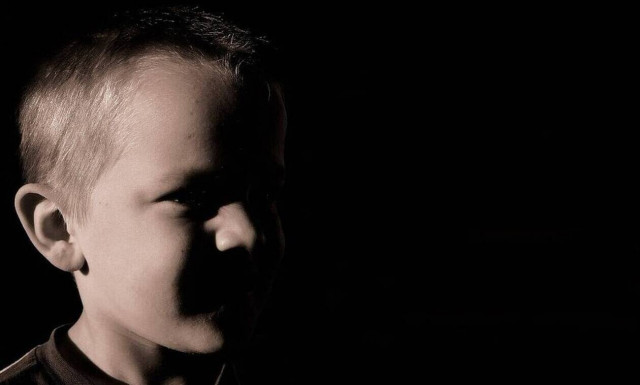 Σοκ στη Θεσσαλονίκη: Βασάνιζαν 5χρονο αγοράκι - Έσβηναν τσιγάρα πάνω του!