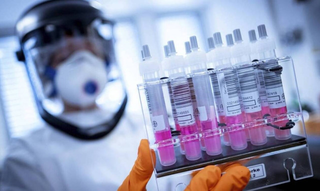 Κορονοϊός: Σύμβαση για προμήθεια ρεμδεσιβίρης υπέγραψε η Κομισιόν