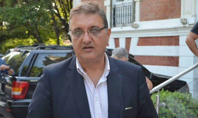 Κορονοϊός - Εξαδάκτυλος: Υπάρχει και χειρότερο σενάριο από το lockdown