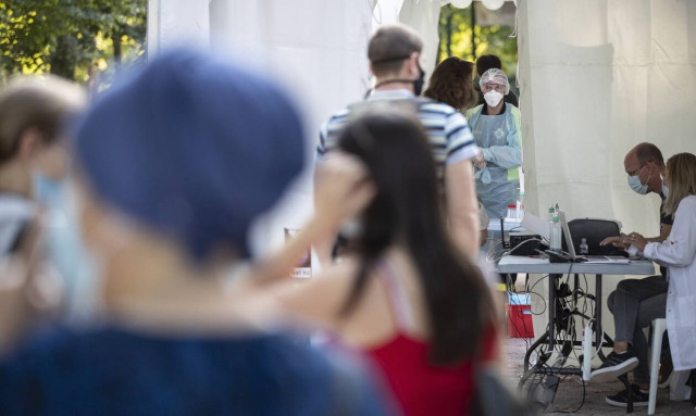 Κορονοϊός Γαλλία: Νέο αρνητικό ρεκόρ - Πάνω από 20.000 νέα κρούσματα σε 24 ώρες