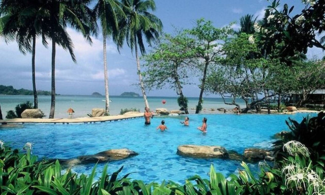 Αίσιο τέλος για τουρίστα που έγραψε κακή κριτική για ξενοδοχείο και παραλίγο να μπει φυλακή