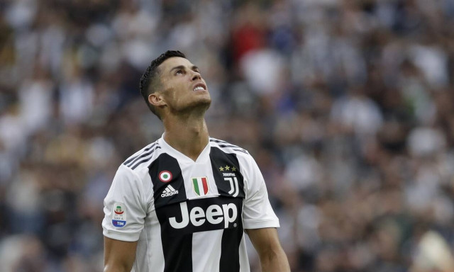 Κορονοϊός: «Χτύπησε» και τον Κριστιάνο Ρονάλντο – Βάζει «λουκέτο» στα ξενοδοχεία του (vid+pics)