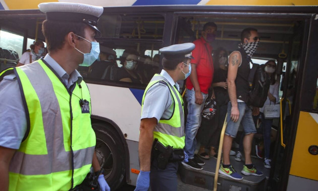 Κορονοϊός: Σαρωτικοί οι έλεγχοι των Αρχών - «Έπεσαν» 20.000 πρόστιμα από τον Αύγουστο