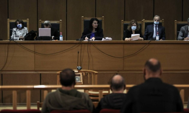 Δική Χρυσής Αυγής: Την τιμωρία της ζητούν τα θύματα των επιθέσεών της