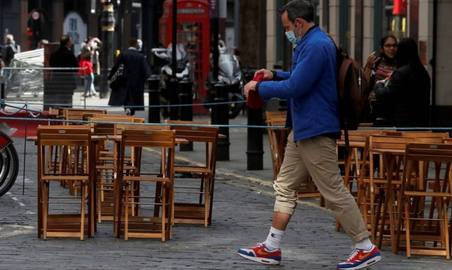 Κορονοϊός – Βρετανία: Πάνω από 15.166 τα ημερήσια κρούσματα της Covid-19