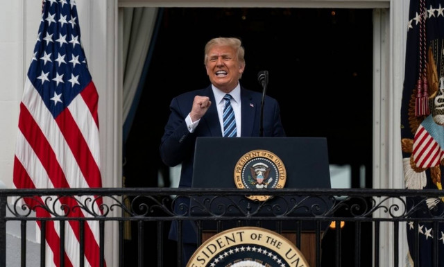 ΗΠΑ: Ο Τραμπ δεν είναι πλέον μεταδοτικός σύμφωνα με τον γιατρό του