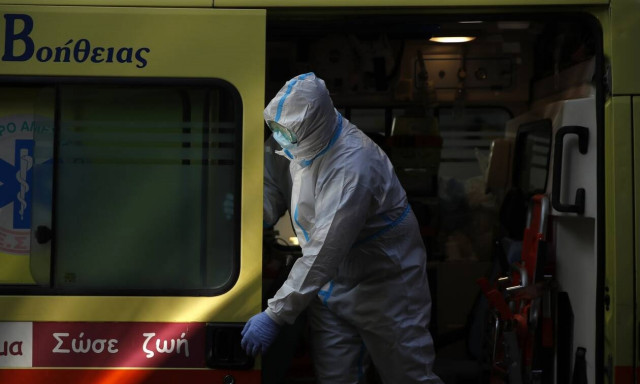 Κορονοϊός: Ακόμη ένας νεκρός στην Ελλάδα - Ξεπέρασαν τα 450 τα θύματα της πανδημίας