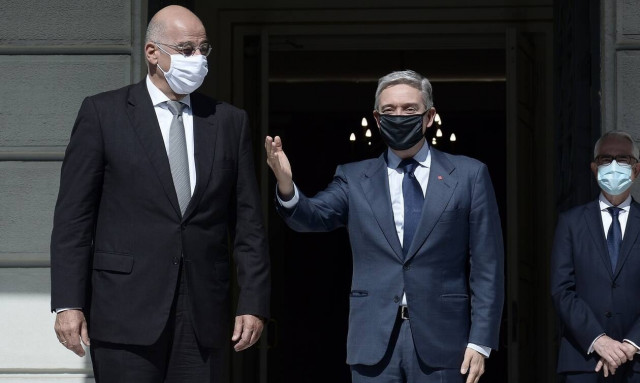 Δένδιας: Όχι σε διερευνητικές όσο το Oruc Reis είναι στην ελληνική υφαλοκρηπίδα