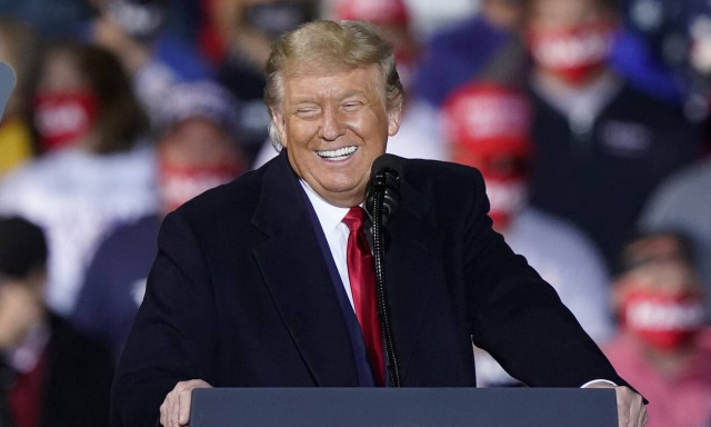  ΗΠΑ: «Έχω ανοσία, θα σας φιλήσω όλους», λέει ο Τραμπ στους ψηφοφόρους του - «Νιώθω τόσο δυνατός»