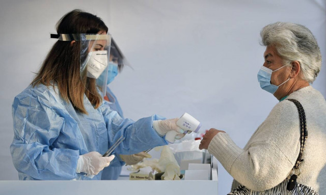 Ρουμανία - κορονοϊος: Παράταση της κατάστασης συναγερμού και νέα περιοριστικά μέτρα