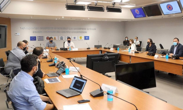 Σύσκεψη Χαρδαλιά, Αυγενάκη με Super League για επιστροφή κόσμου στα γήπεδα