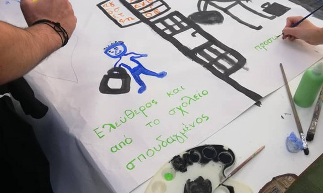 Επίσκεψη Τσιόδρα στις φυλακές ανηλίκων Αυλώνα - Συνομίλησε με μαθητές