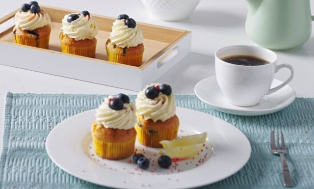 Easy Bake Challenge: Τρεις συντάκτες συναγωνίζονται για την πιο γλυκιά και σπιτική δημιουργία