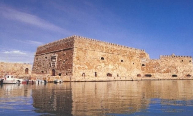 Ηράκλειο: Ο δήμος ανανεώνει την τουριστική εικόνα της πόλης