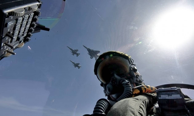 Χαμός πάνω από το Αιγαίο: «Εισβολή» τουρκικών μαχητικών - Τους πήραν στο... κυνήγι οι Έλληνες