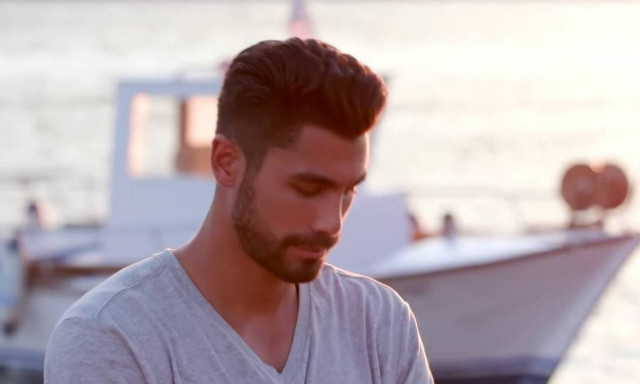 The Bachelor: Ανατροπή στο παιχνίδι – Η αποχώρηση μετά το διπλό ραντεβού (videos)